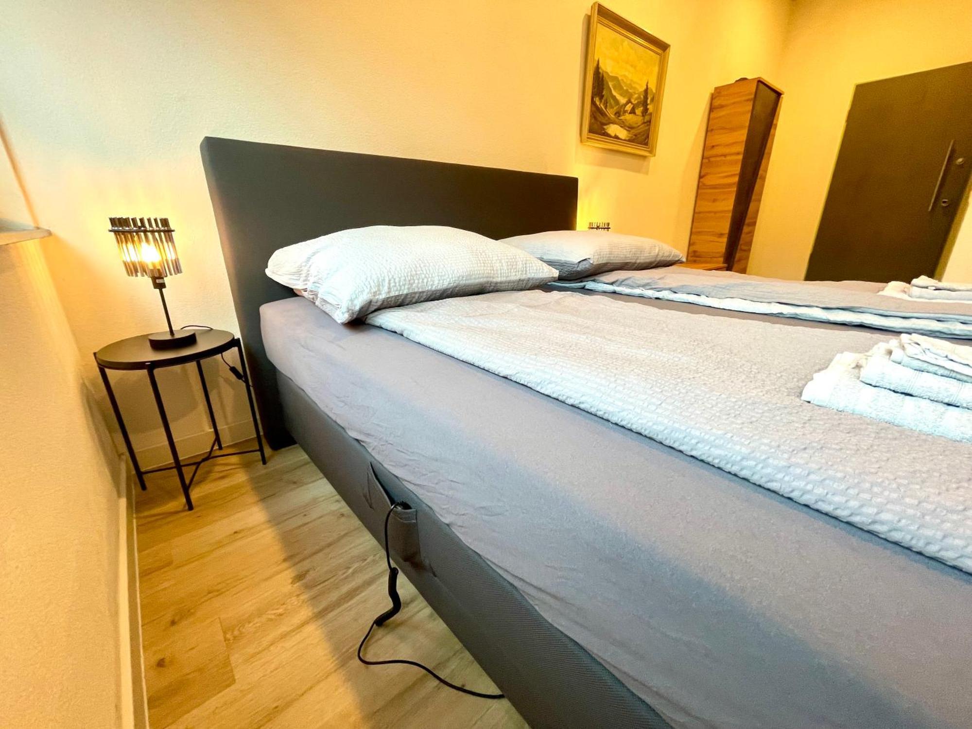Neu Schwarzwald Zimmer Am Schloessle Goldstadt بفورتسهايم المظهر الخارجي الصورة