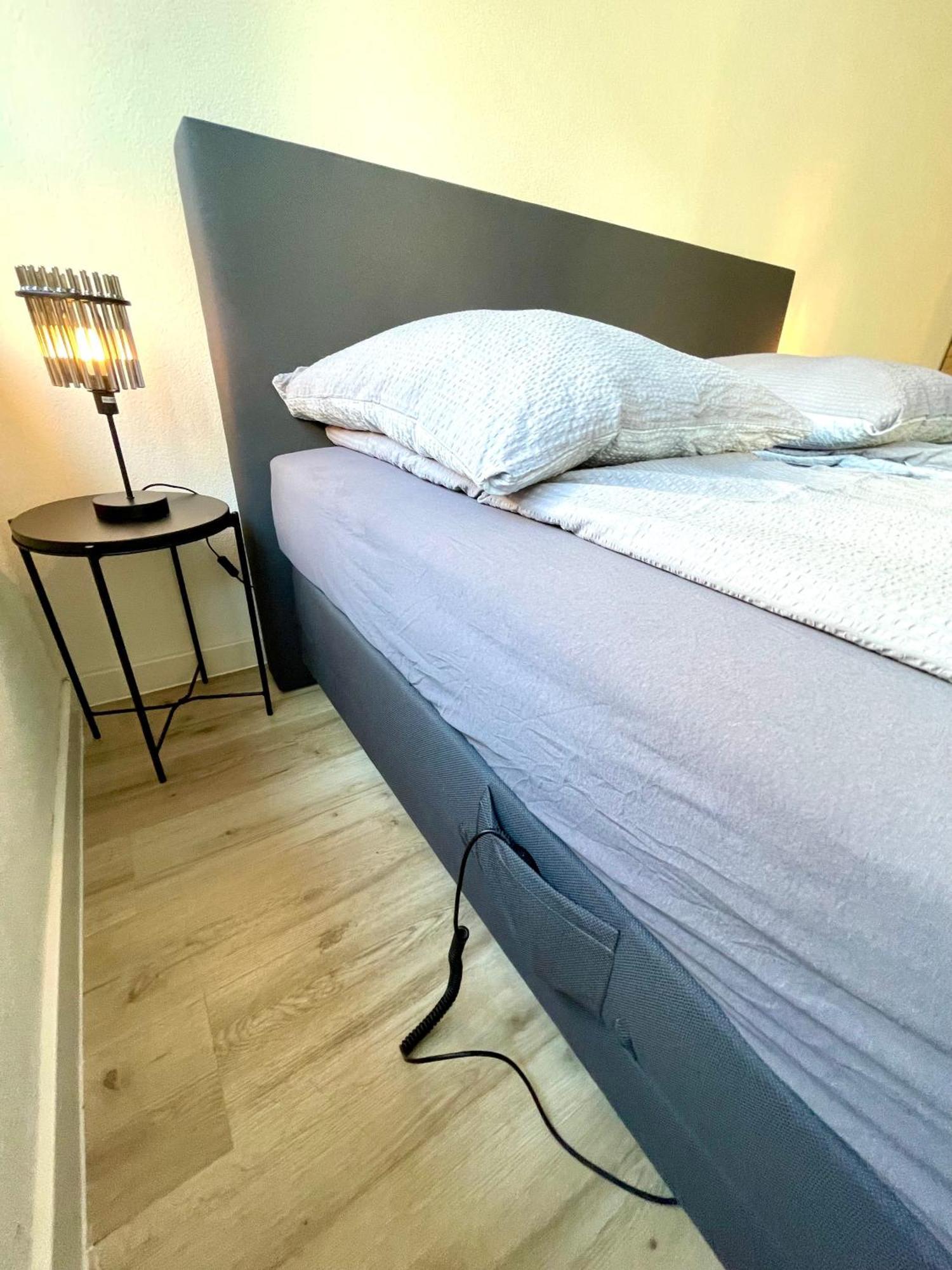 Neu Schwarzwald Zimmer Am Schloessle Goldstadt بفورتسهايم المظهر الخارجي الصورة