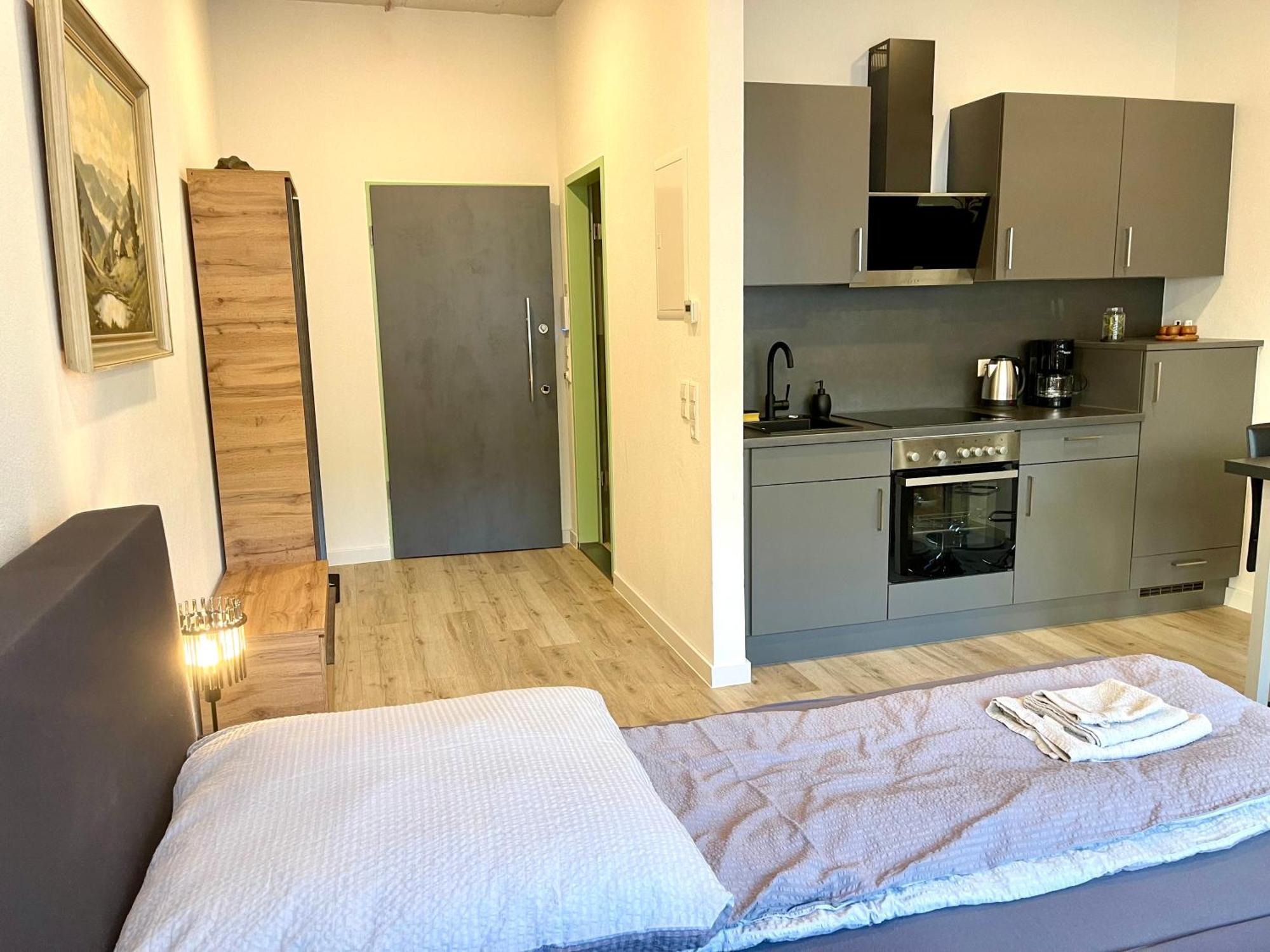 Neu Schwarzwald Zimmer Am Schloessle Goldstadt بفورتسهايم المظهر الخارجي الصورة