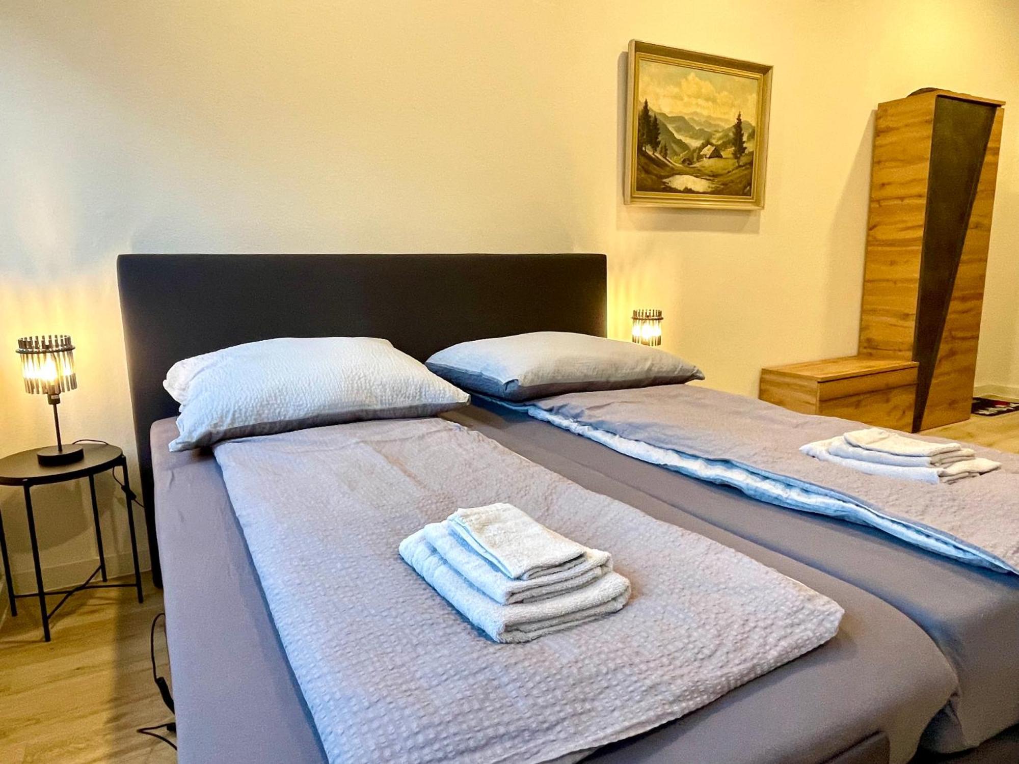 Neu Schwarzwald Zimmer Am Schloessle Goldstadt بفورتسهايم المظهر الخارجي الصورة