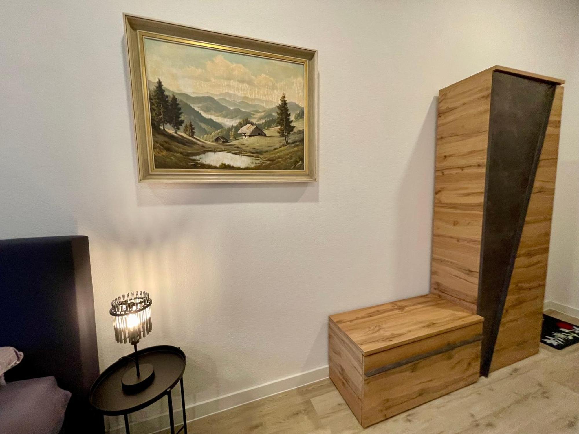 Neu Schwarzwald Zimmer Am Schloessle Goldstadt بفورتسهايم المظهر الخارجي الصورة