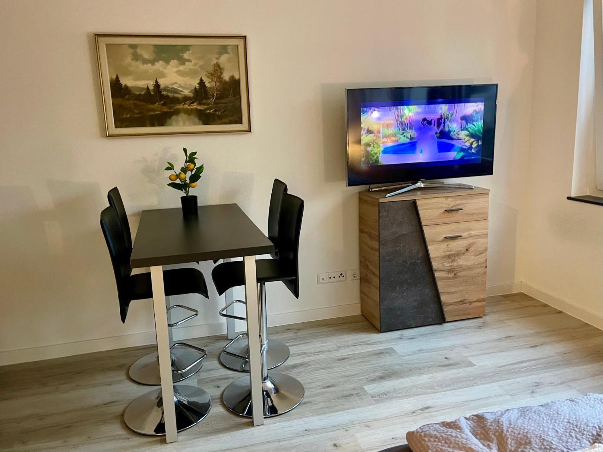 Neu Schwarzwald Zimmer Am Schloessle Goldstadt بفورتسهايم المظهر الخارجي الصورة