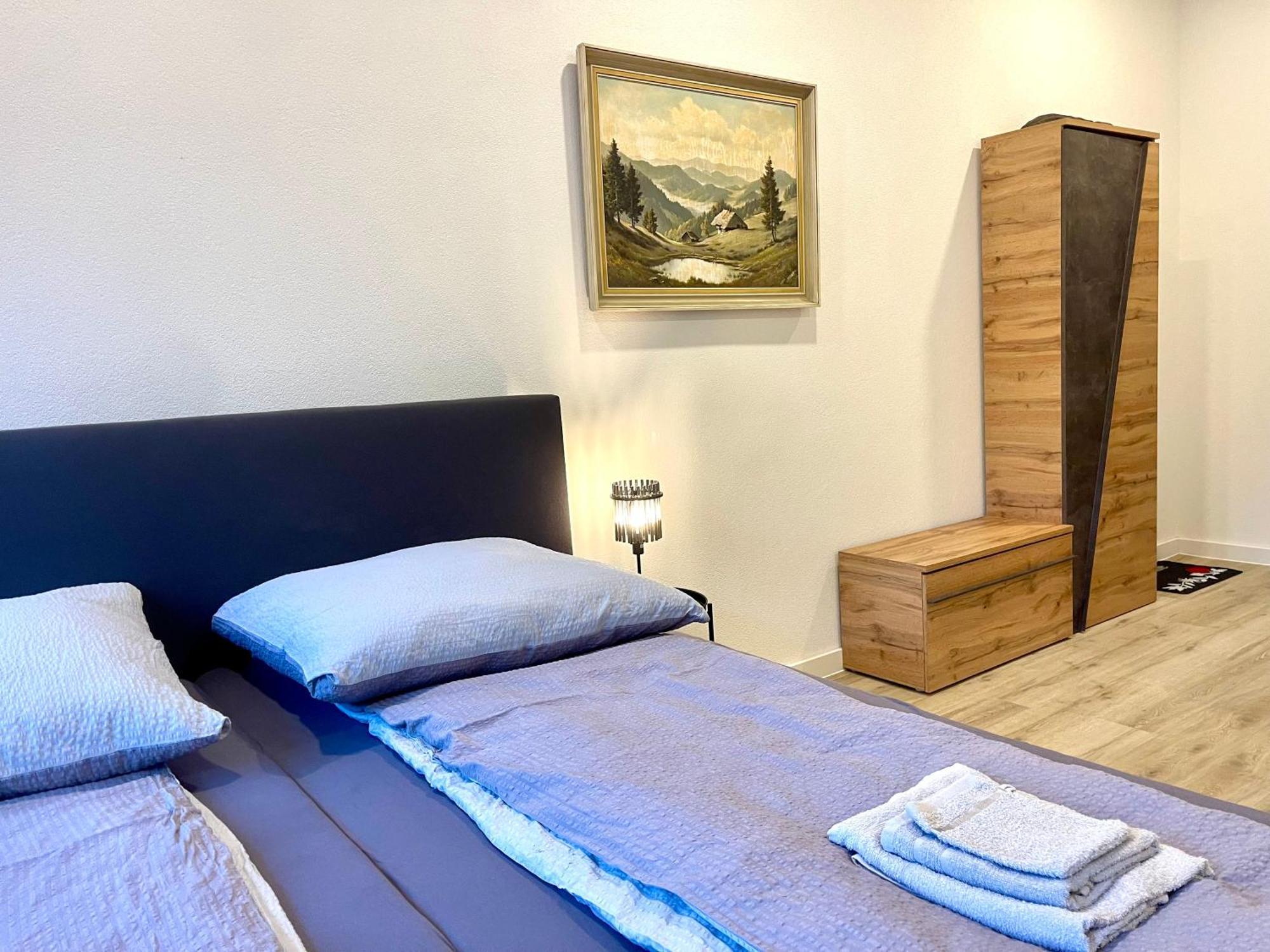 Neu Schwarzwald Zimmer Am Schloessle Goldstadt بفورتسهايم المظهر الخارجي الصورة