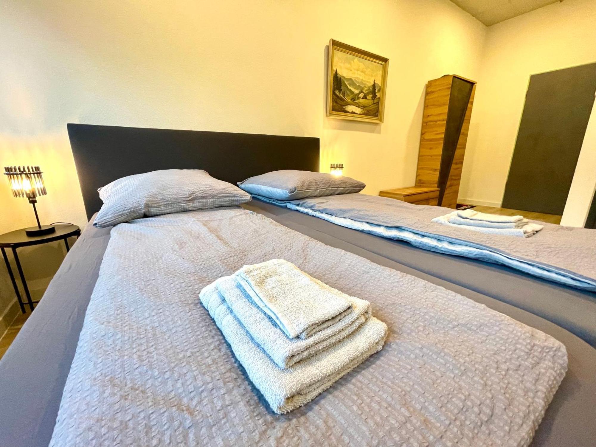 Neu Schwarzwald Zimmer Am Schloessle Goldstadt بفورتسهايم المظهر الخارجي الصورة
